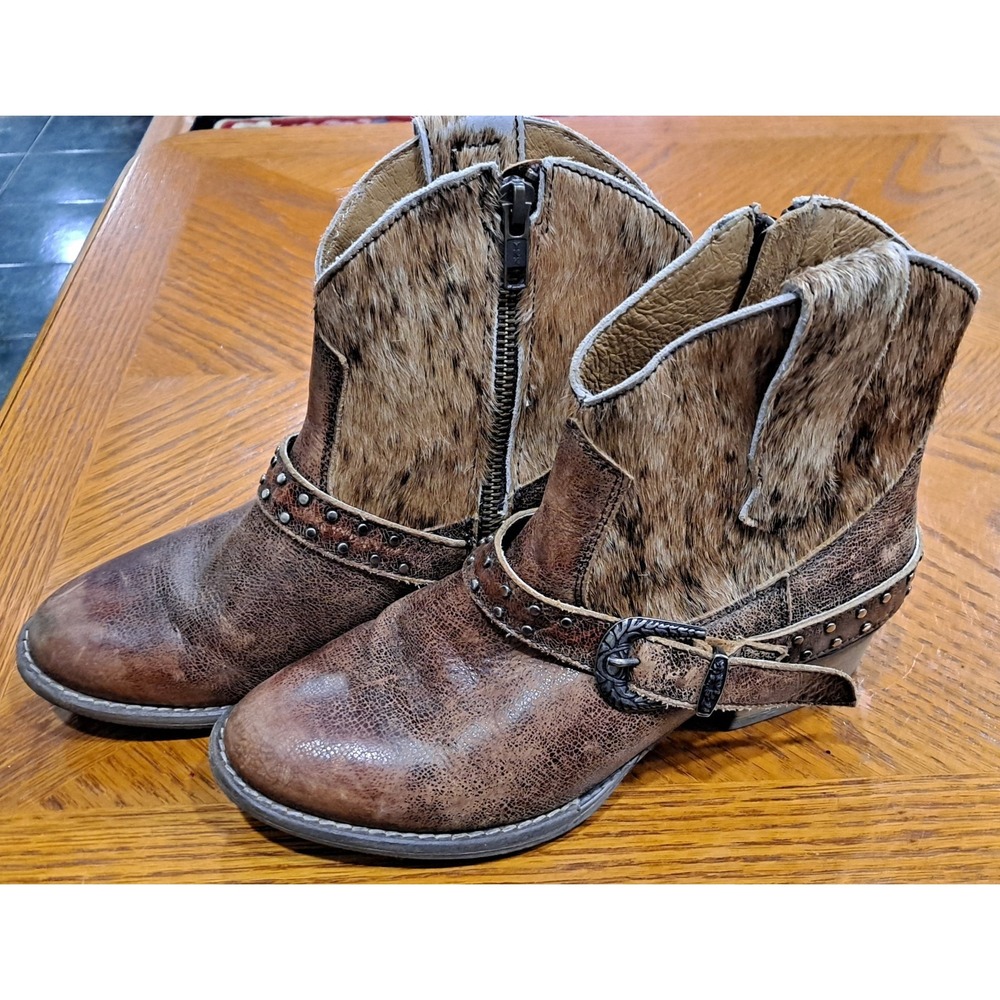 Sterling River Womens Distressed Bootie With Cowhair Size 7